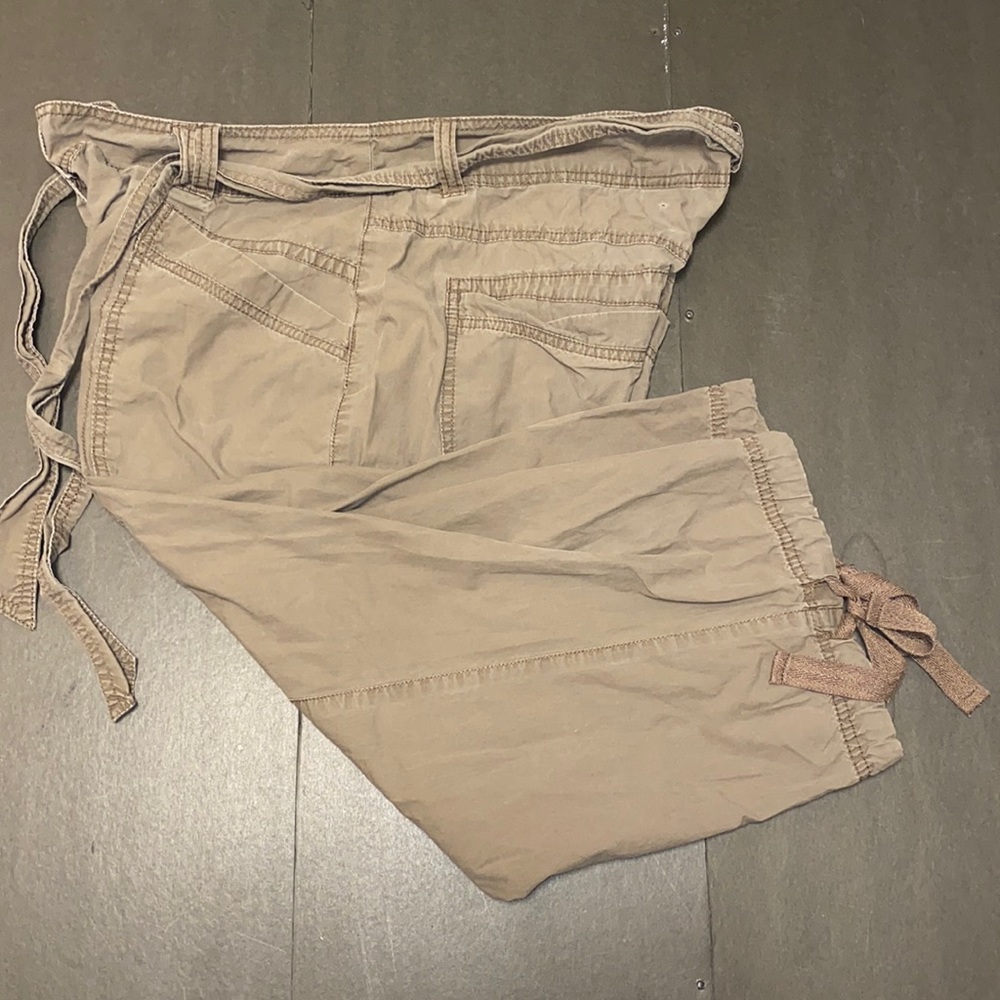 H&M Size 14 Taupe Brown Capri Cargo Pants